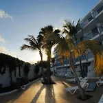 Costa Volcan & Aparthotel 2*