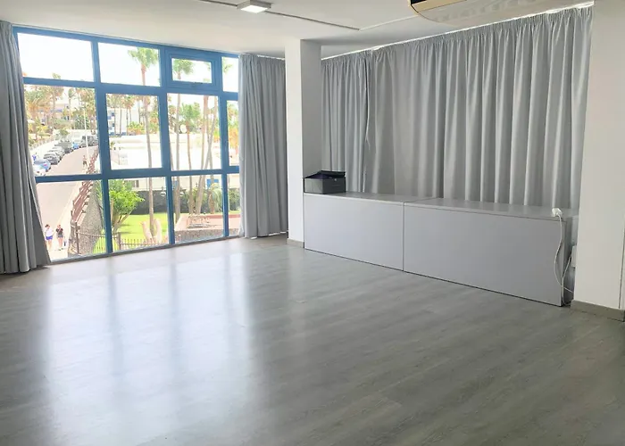 Costa Volcan & 아파트호텔 2*