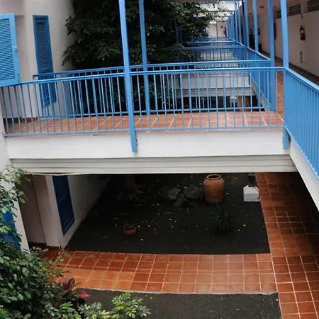 Costa Volcan & Aparthotel 2*