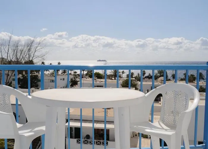 Costa Volcan & Aparthotel 2*